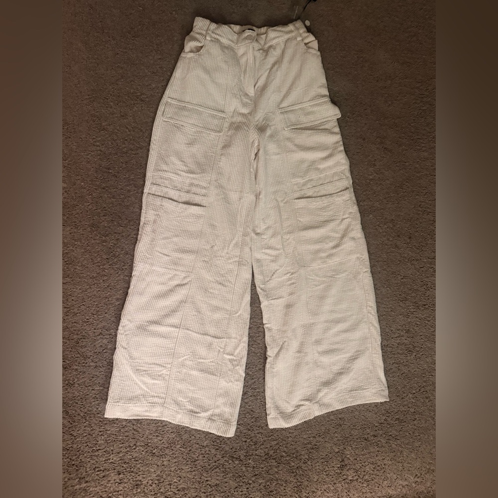 Women's cream  corduroy cargo wide leg Pants NWT Size Small S